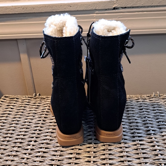 Sorel Joan of Arctic Wedge III Shearling Lace Cozy Boots - Picture 6 of 11